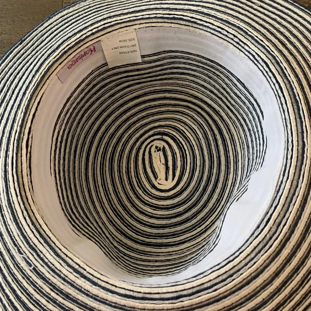 100% straw hat